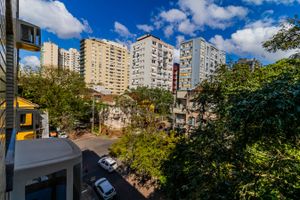 Image 8 - 736900
