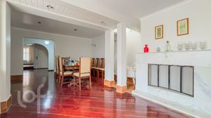 Image 4 - 736945