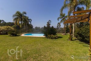 Image 35 - 737058