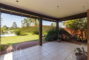 Image 39 - 737058