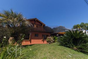 Image 32 - 737058