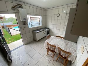 Image 42 - 737089