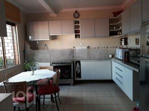 Image 16 - 737098