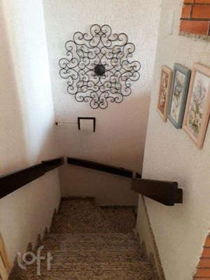 Image 13 - 737098