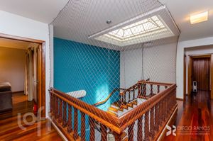 Image 17 - 737112