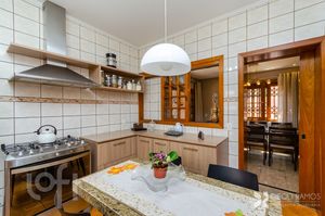 Image 37 - 737112