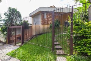 Image 32 - 737132
