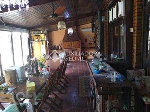Image 10 - 737137