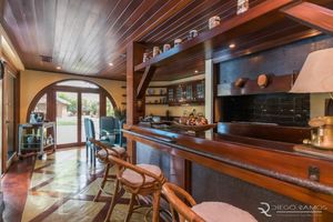 Image 8 - 737148