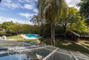 Image 35 - 737148