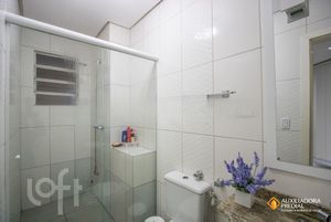 Image 8 - 737183