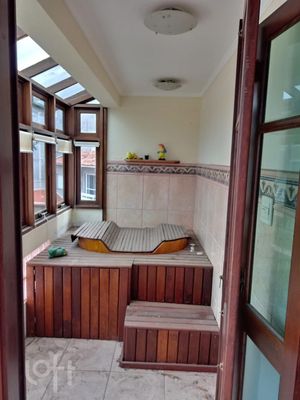 Image 9 - 737201
