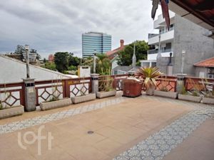 Image 5 - 737201
