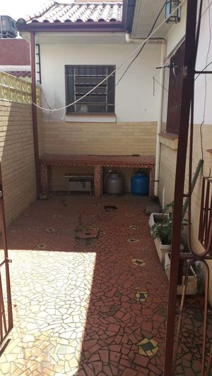 Image 28 - 737230