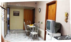 Image 9 - 737235