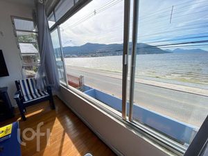 Image 8 - 737238