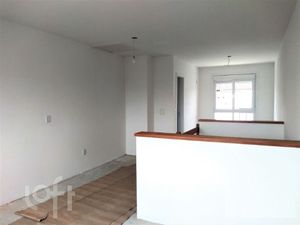Image 21 - 737249