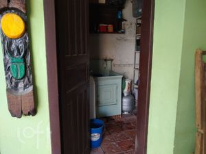 Image 17 - 737261