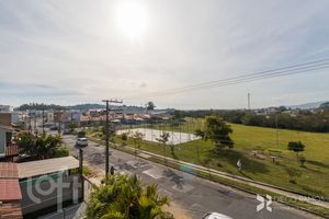 Image 34 - 737271