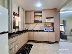 Image 11 - 737302