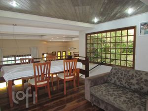 Image 21 - 737304