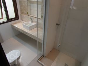 Image 9 - 737304