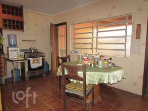 Image 24 - 737304