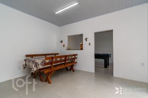 Image 28 - 737319