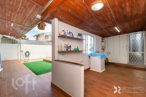 Image 35 - 737319