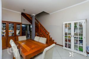 Image 3 - 737326