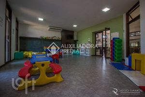 Image 38 - 737330