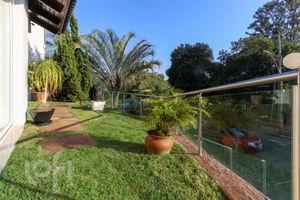 Image 47 - 737338