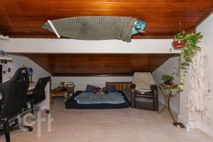 Image 38 - 737338