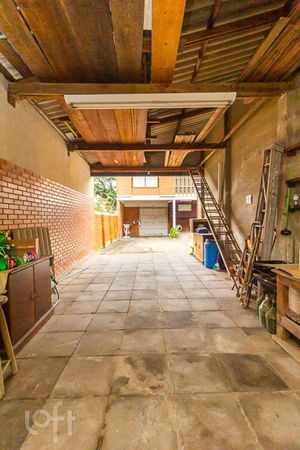 Image 38 - 737355