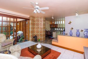 Image 4 - 737355