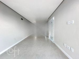 Image 8 - 737358
