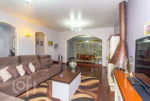 Image 33 - 737359