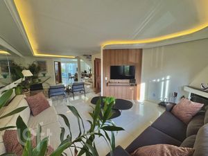Image 6 - 737363
