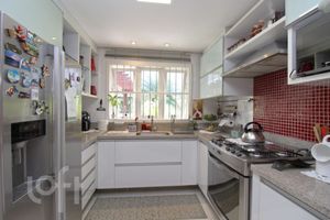 Image 15 - 737369