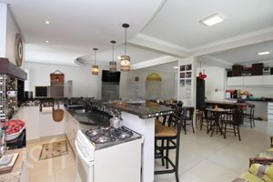 Image 39 - 737369