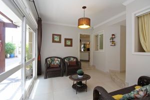 Image 35 - 737369