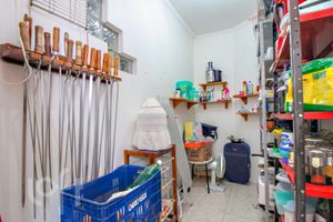 Image 16 - 737421