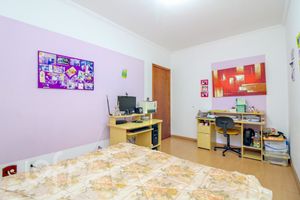 Image 11 - 737421