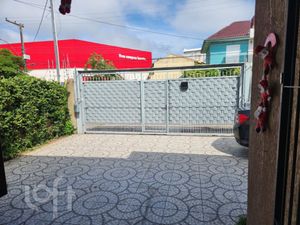 Image 25 - 737445