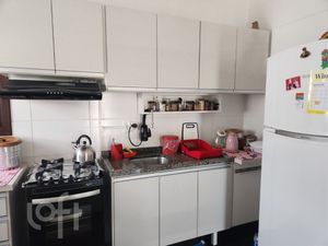 Image 23 - 737445