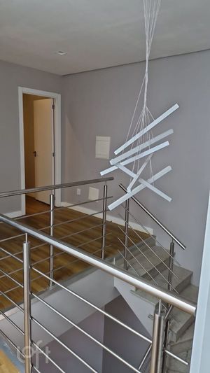 Image 9 - 737469