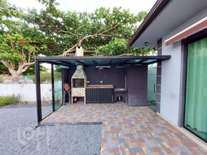 Image 18 - 737484