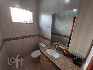 Image 4 - 737484
