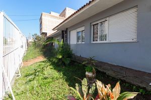 Image 38 - 737507