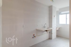 Image 7 - 737531